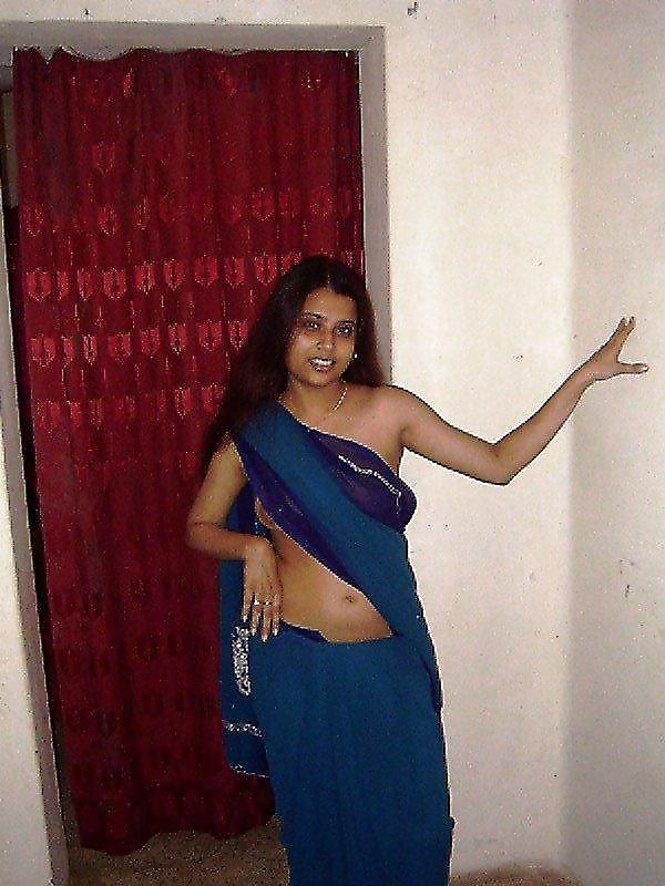 25P INDIAN SEXY HOUSEWIFE
