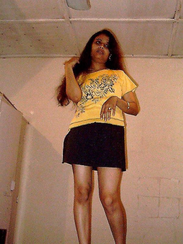 25P INDIAN SEXY HOUSEWIFE