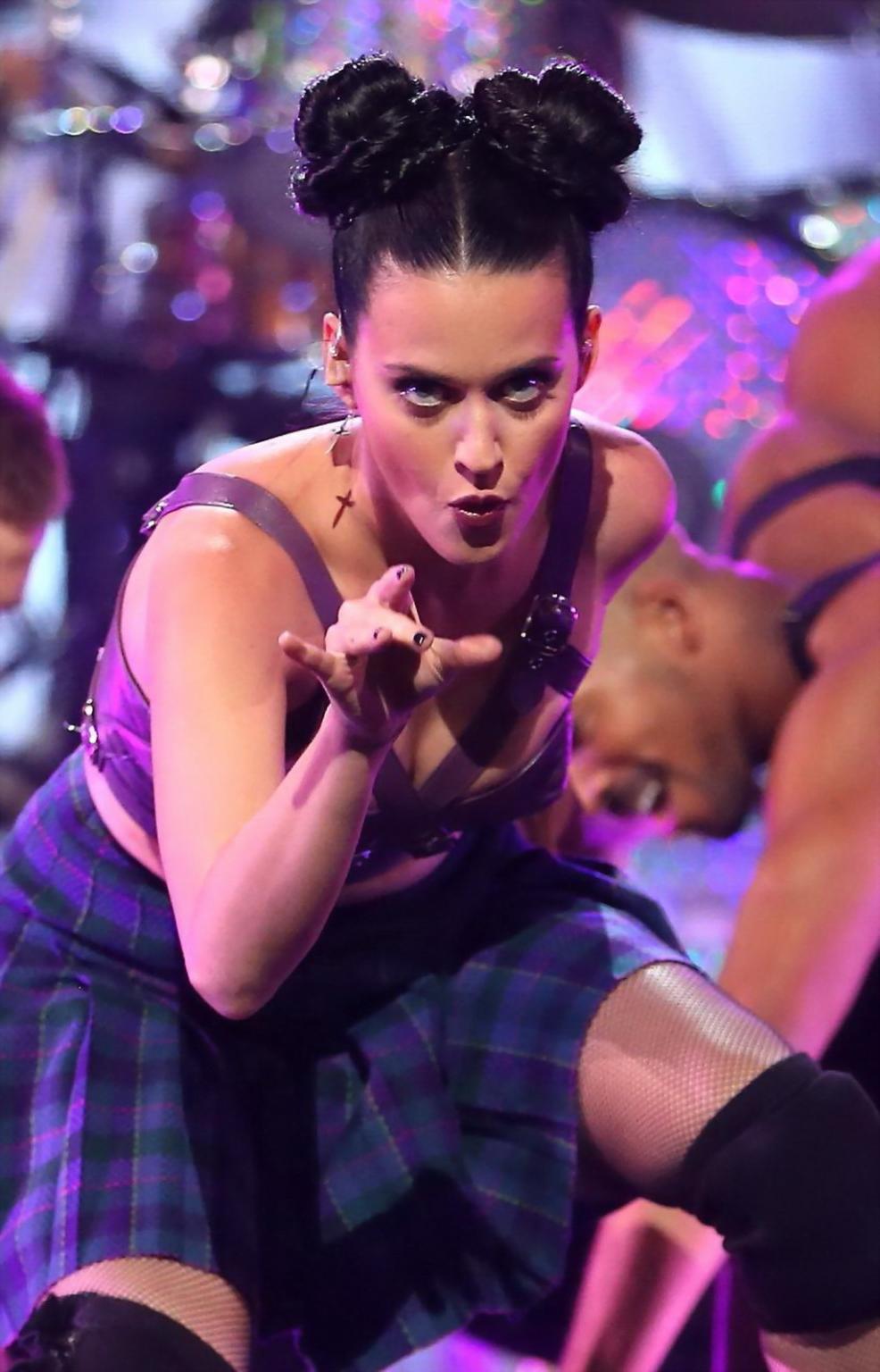 16P Katy Perry wearing leather belly top  mini skirt at 2013 iHeartRadio Music Festi