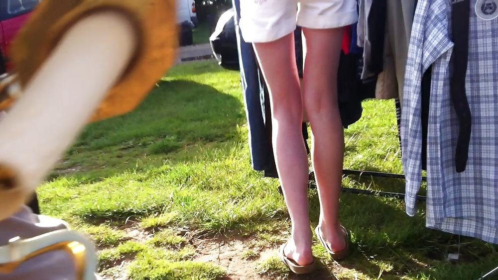 24P Car boot girls 2