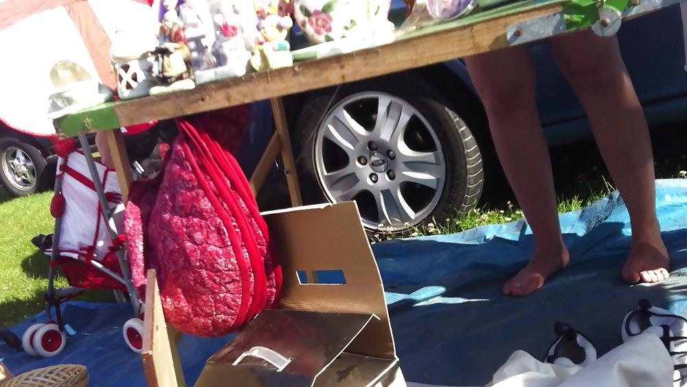 24P Car boot girls 2