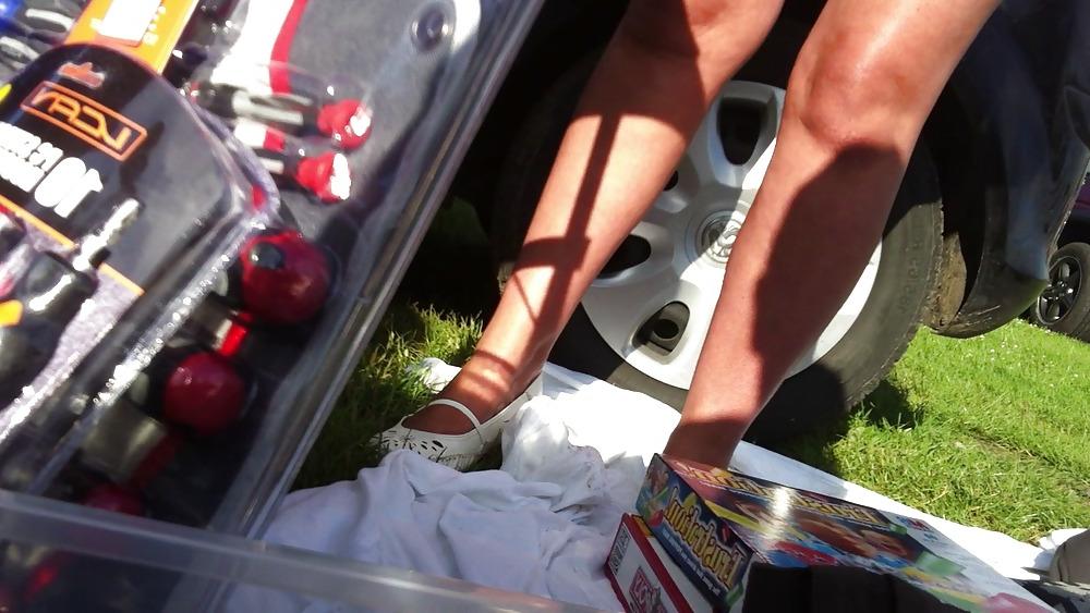 24P Car boot girls 2