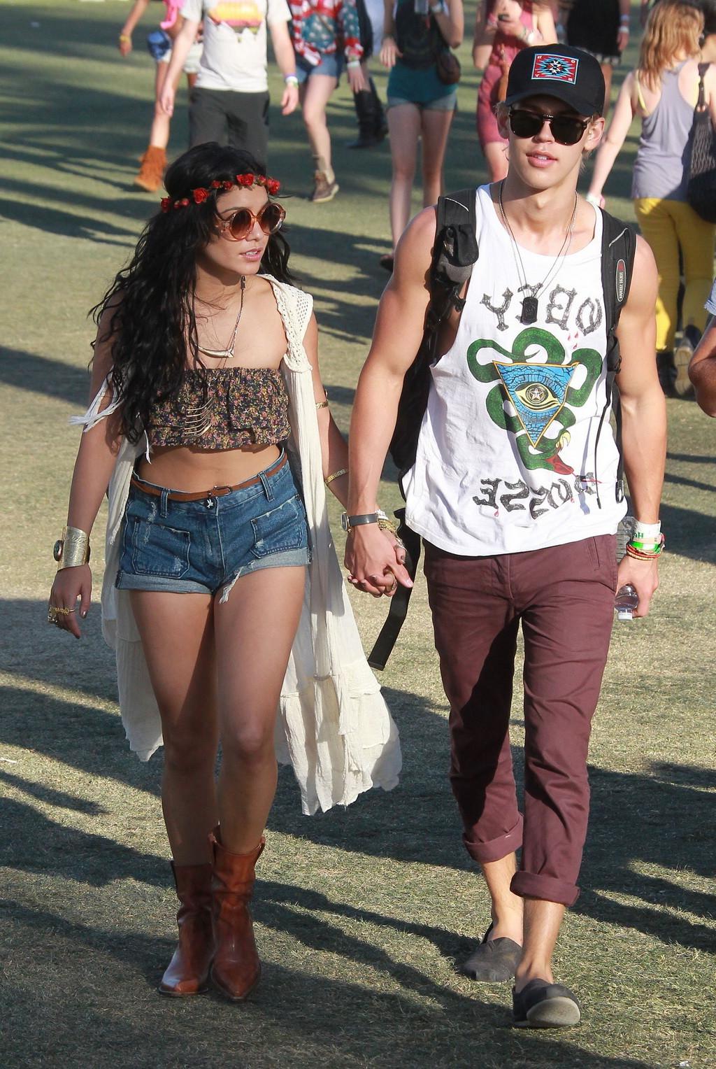 10P Vanessa Hudgens busty  booty in belly top and denim shorts at 2012 Coachella Val