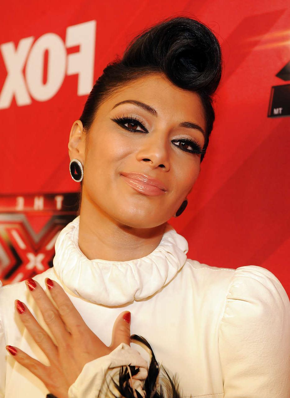 14P Nicole Scherzinger showing her white panties upskirt in car and leggy