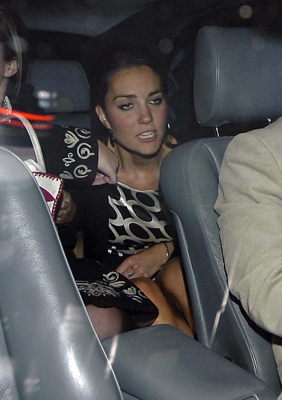 16P Princess Kate Middleton flashing her panties upskirt in car paparazzi pictures