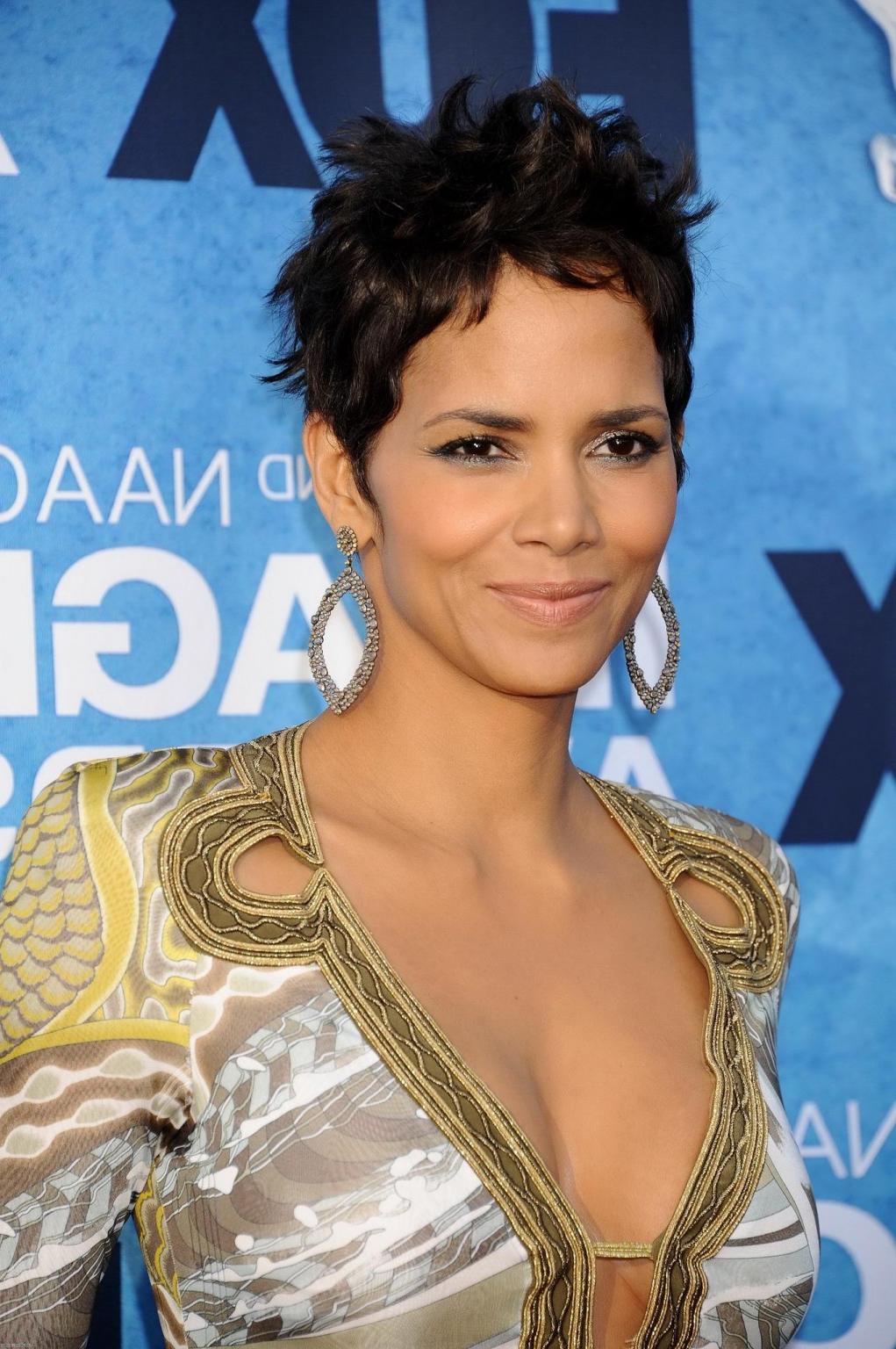 16P Halle Berry shows cleavage  belly button wearing wide open dress at 42nd NAACP I