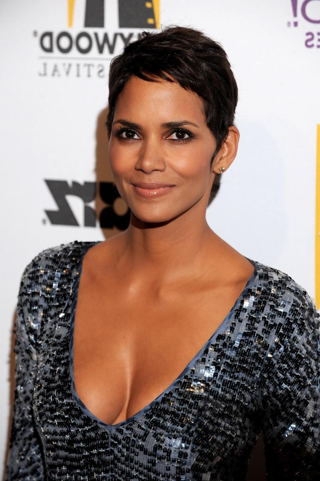 16P Halle Berry leggy  cleavy in little shiny dress at 'Hollywood Awards' 14th Annua