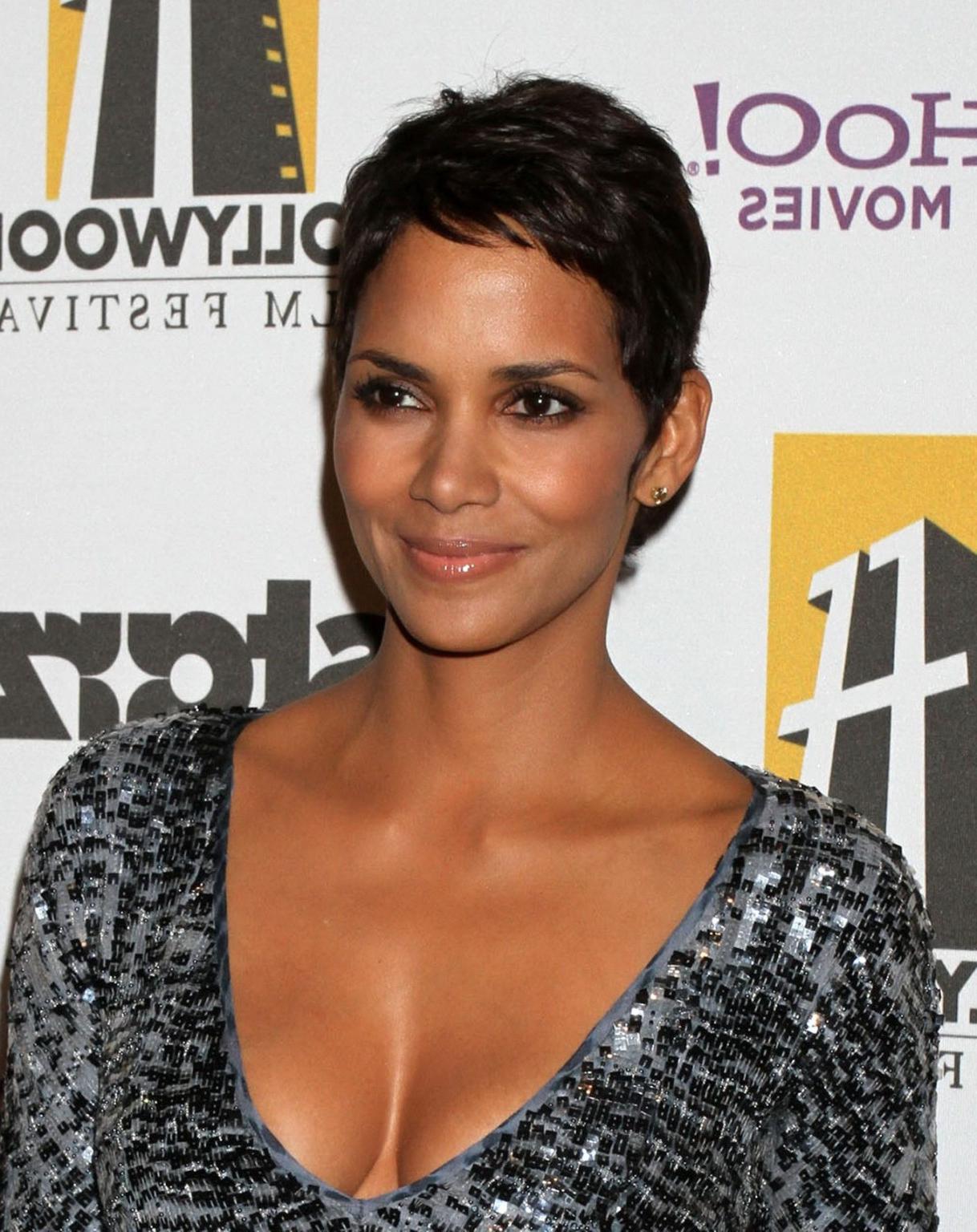 16P Halle Berry leggy  cleavy in little shiny dress at 'Hollywood Awards' 14th Annua