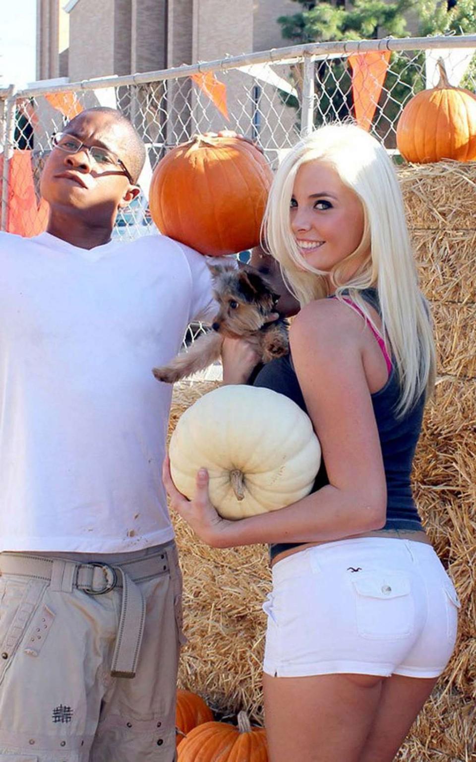 10P Karissa Shannon spreading her legs wide and flashing her panties upskirt in car 