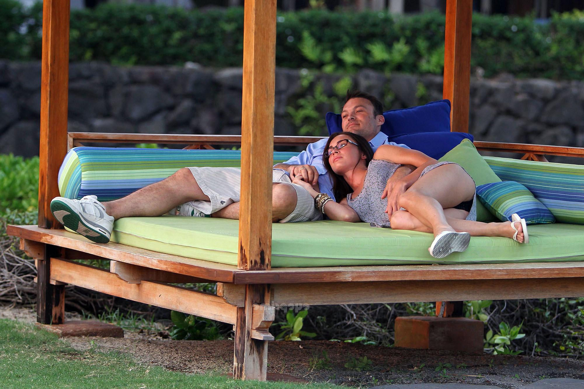 15P Megan Fox flashing her panties in Hawaii with a lucky dickhead all over her