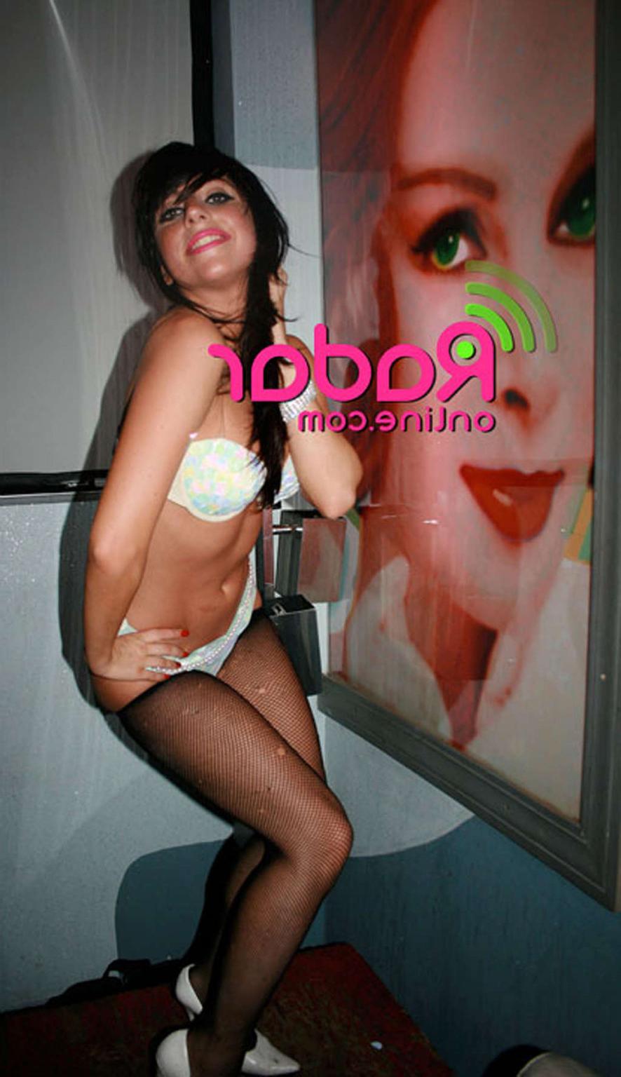 10P Lady Gaga nipple slip and upskirt in car and posing sexy in lingerie