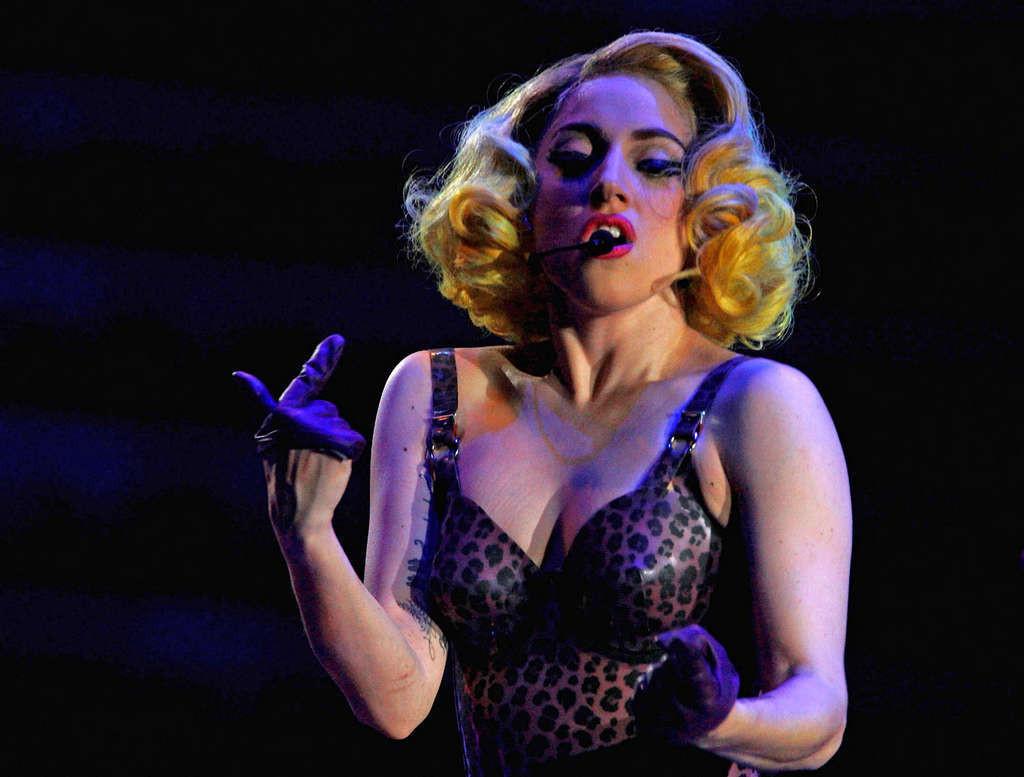 10P Lady Gaga nipple slip and upskirt in car and posing sexy in lingerie