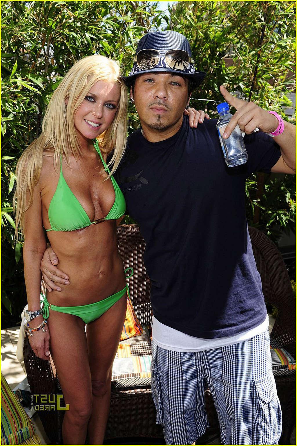 16P Tara Reid showing her panties upskirt in car paparazzi shoots