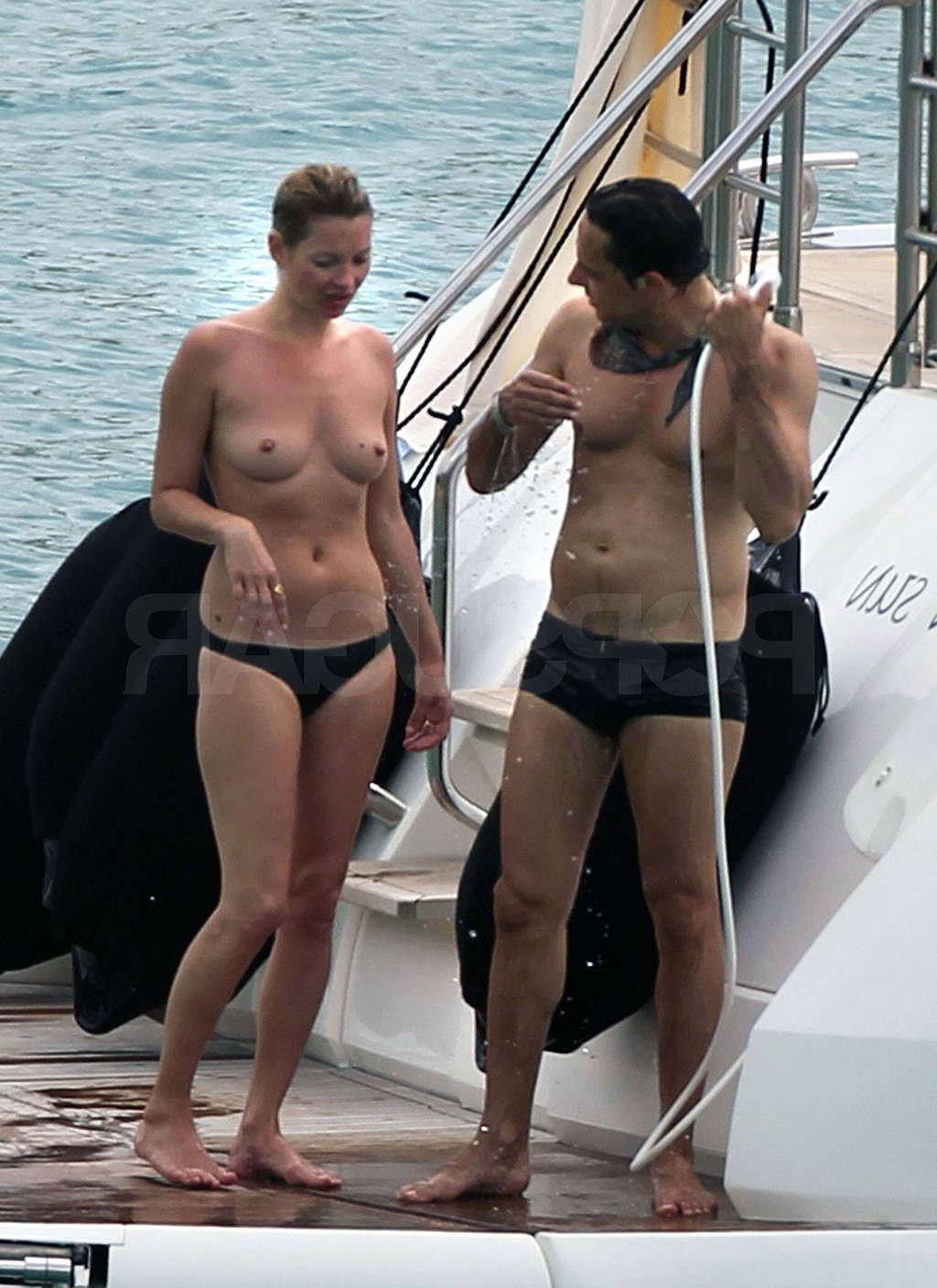 10P Kate Moss tits exposed on beach and upskirt in car paparazzi shoots