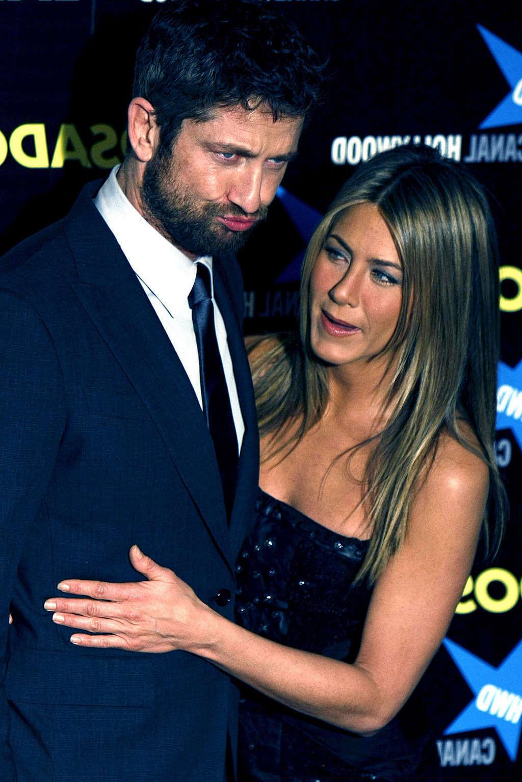 16P Jennifer Aniston leggy in mini skirt and upskirt while exit from car