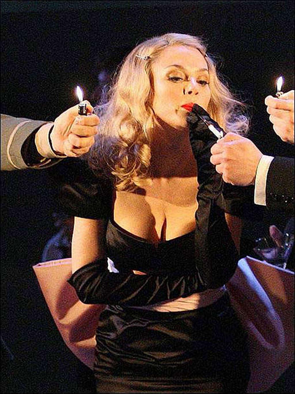 12P Anna Friel exposing her nice tits and pussy upskirt in car paparazzi pictures
