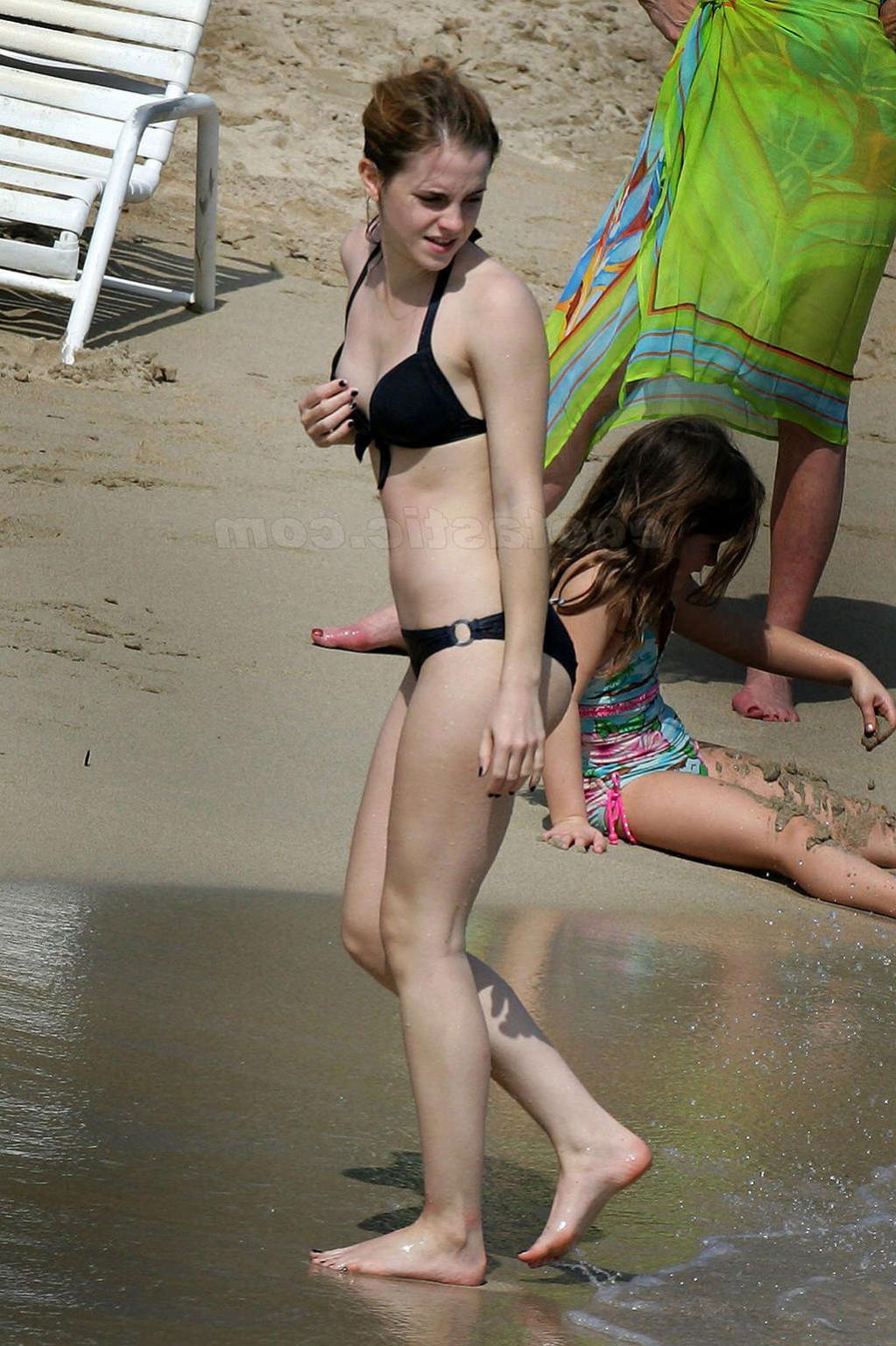 16P Emma Watson nipple slip and upskirt in car paparazzi pictures