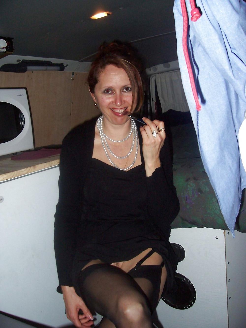 25P HORNY HOUSEWIFE SYLVIE