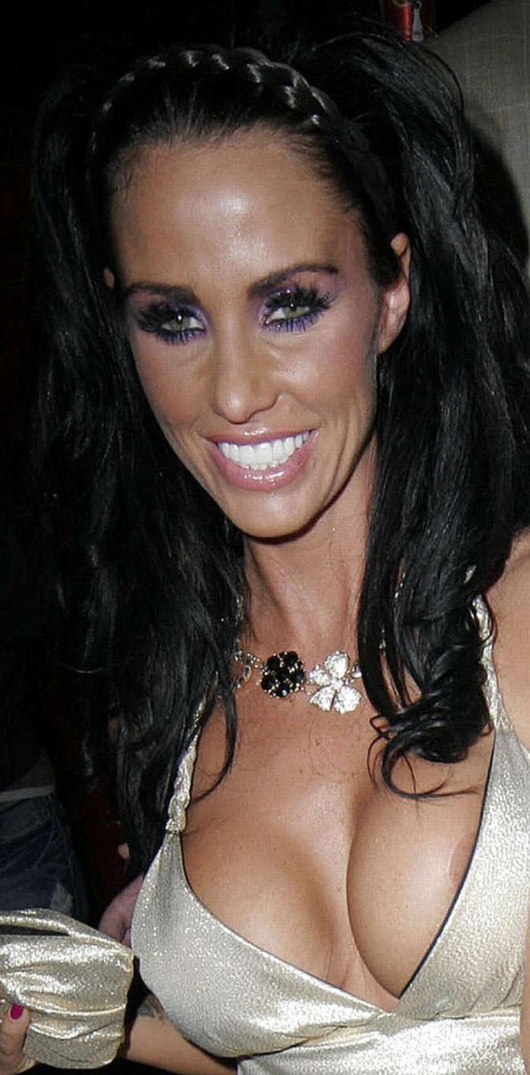10P Katie Price Jordan showing her nice shaved pussy upskirt in car paparazzi pictur