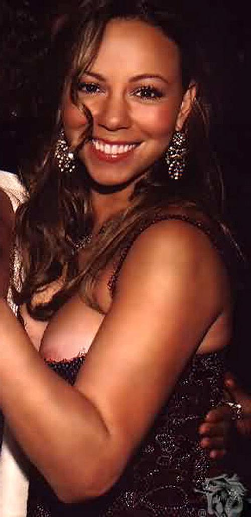 16P Mariah Carey showing her nice pussy upskirt in car