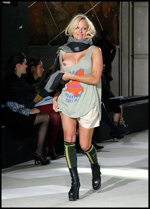 16P Pamela Anderson big tit slip on stage and nice upskirt in car paparazzi pictures