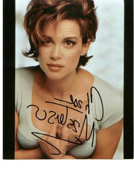 15P Chase Masterson showing her perfect body