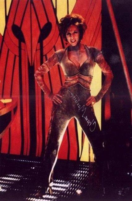 15P Chase Masterson showing her perfect body