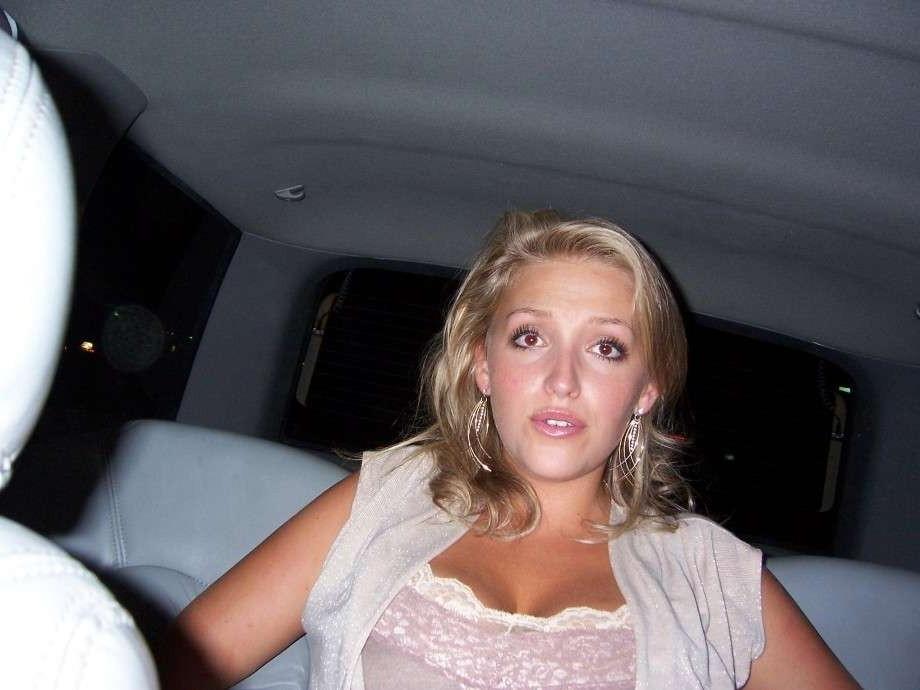 15P Photos of a wild wife who got naughty in the car