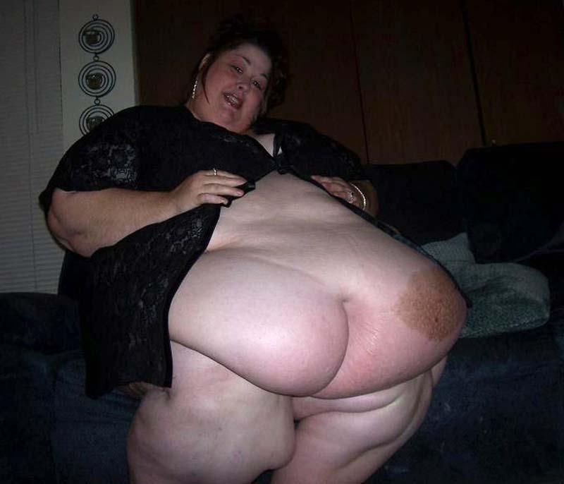 15P very fat mature with huge belly poser