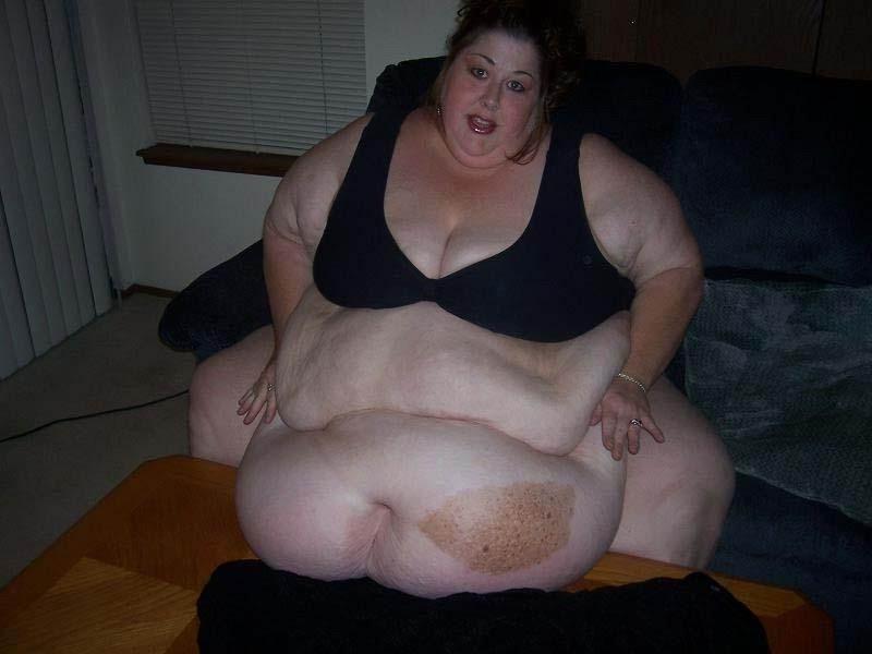 15P very fat mature with huge belly poser