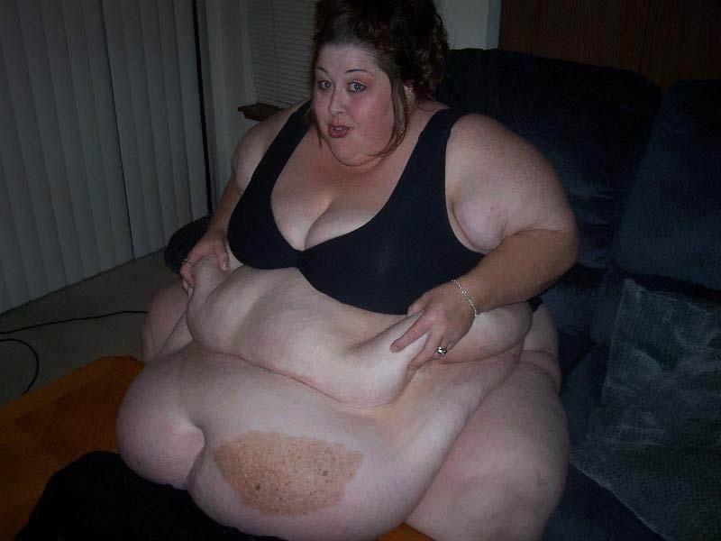 15P very fat mature with huge belly poser