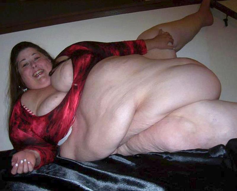 15P very fat mature with huge belly poser