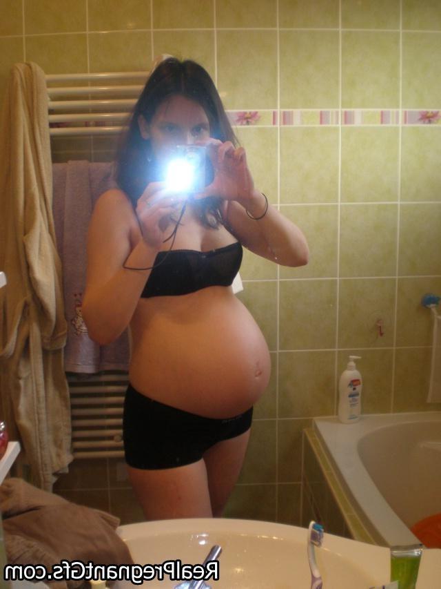 16P Amateur preggo girlfriends