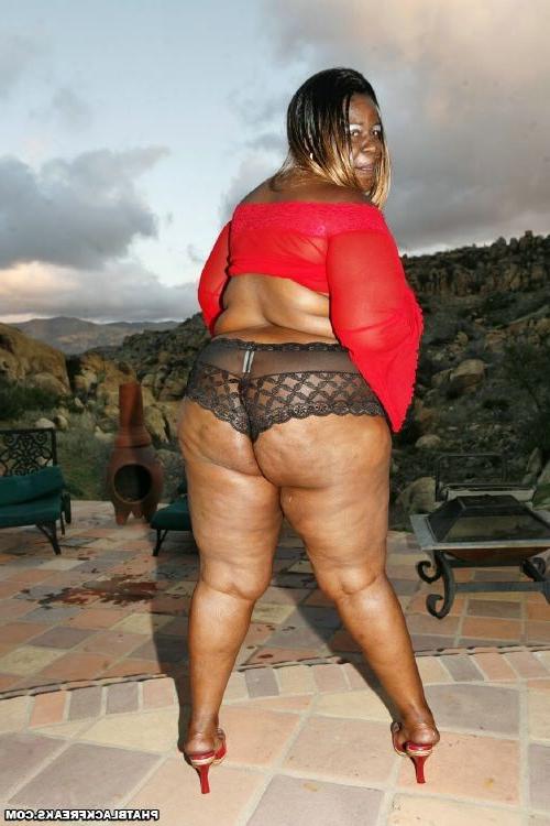 16P Fat black mama with big hooters blowing and riding big steak