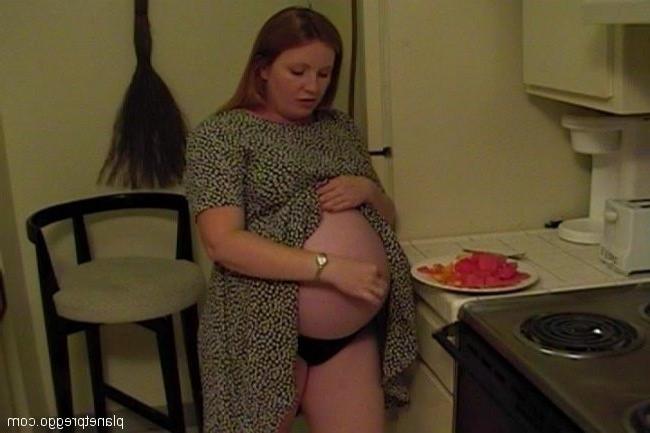 16P Big pregnant belly babe
