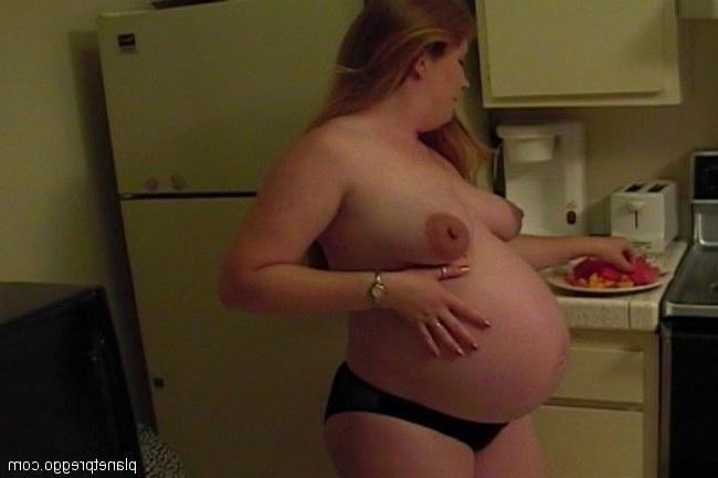 16P Big pregnant belly babe