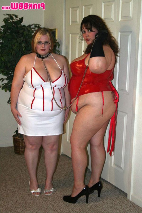 8P Brunette bbw dominatrix playing with her submissive