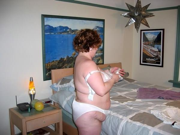 20P Fat giant belly showing body in its room