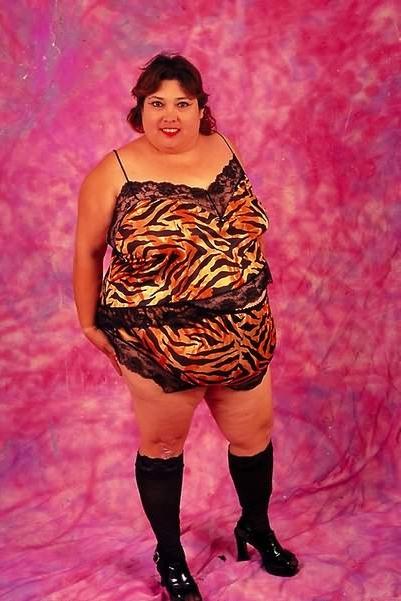 19P Fat flashy plumper huge belly