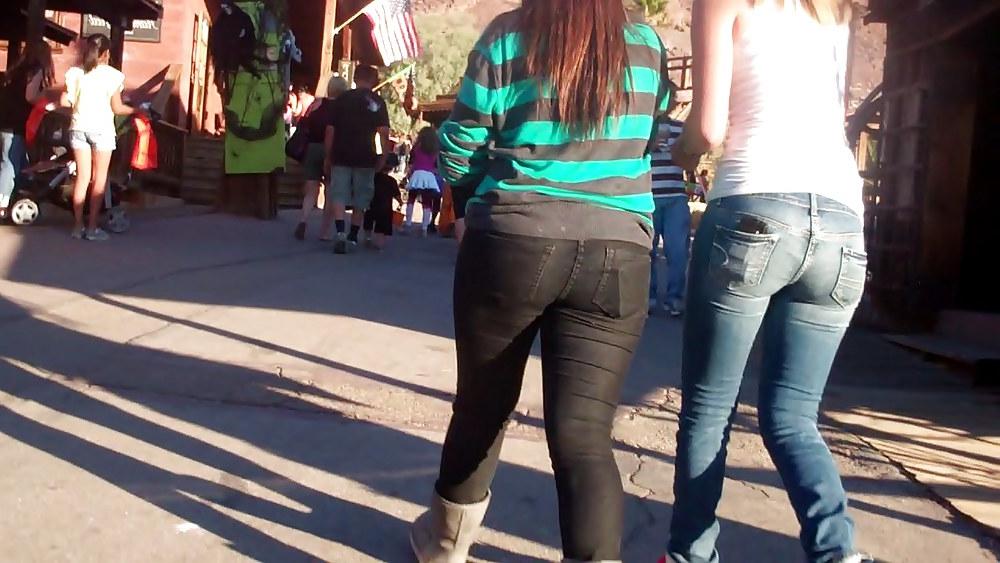 25P Beautiful girls butts & ass in jeans 