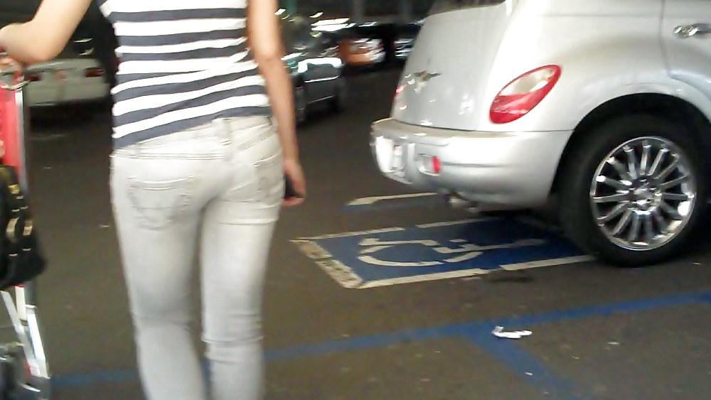 25P Beautiful girls butts & ass in jeans 