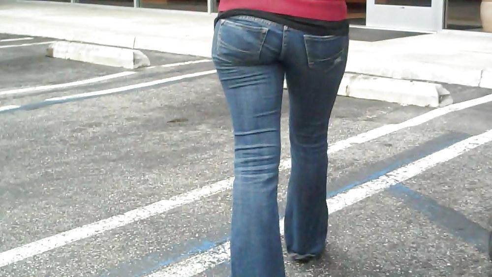 25P Beautiful girls butts & ass in jeans 