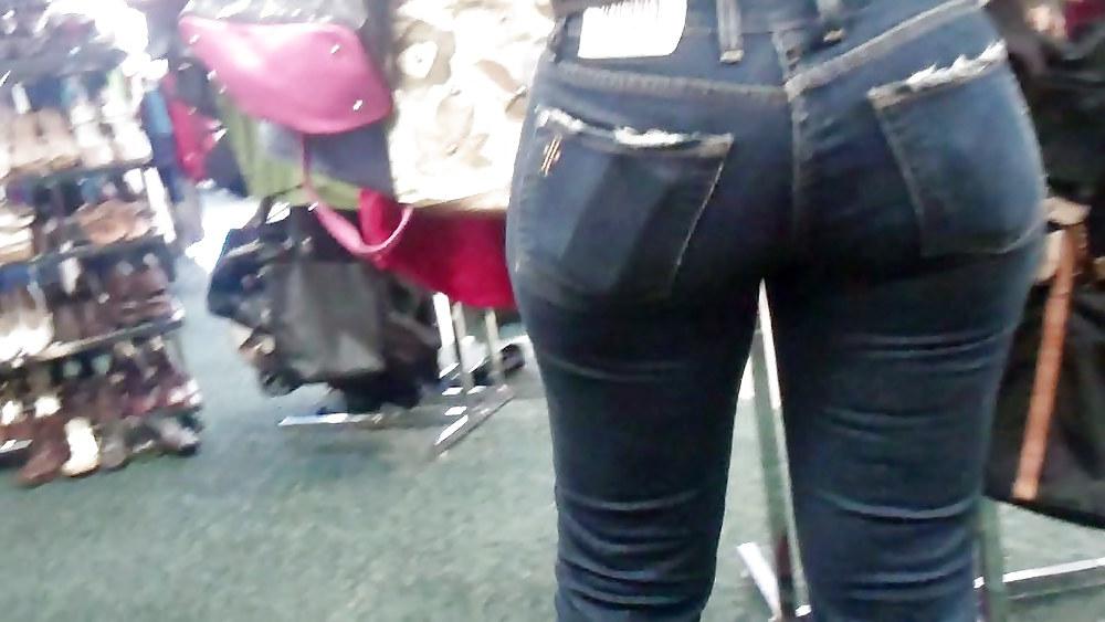 25P Beautiful girls butts & ass in jeans 