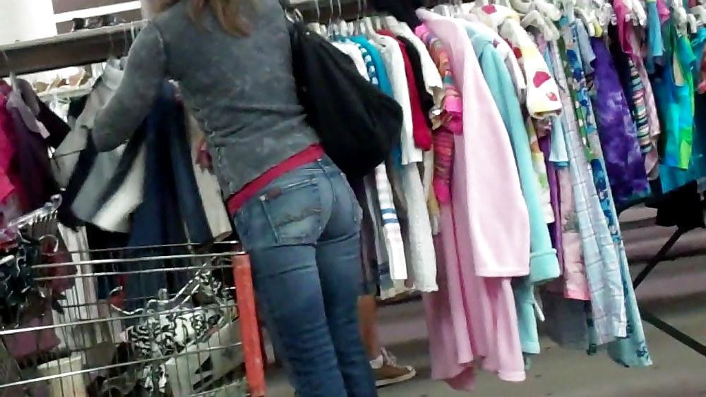 25P Beautiful girls butts & ass in jeans 