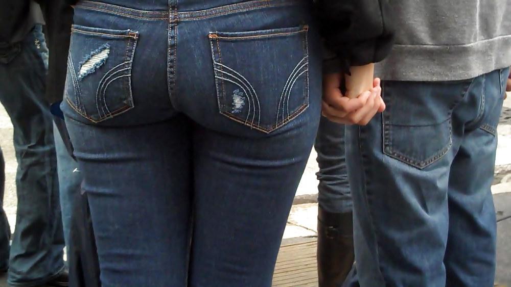 25P Beautiful girls butts & ass in jeans 