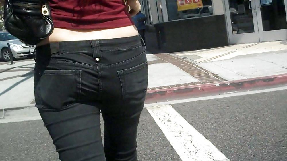 25P Beautiful girls butts & ass in jeans 