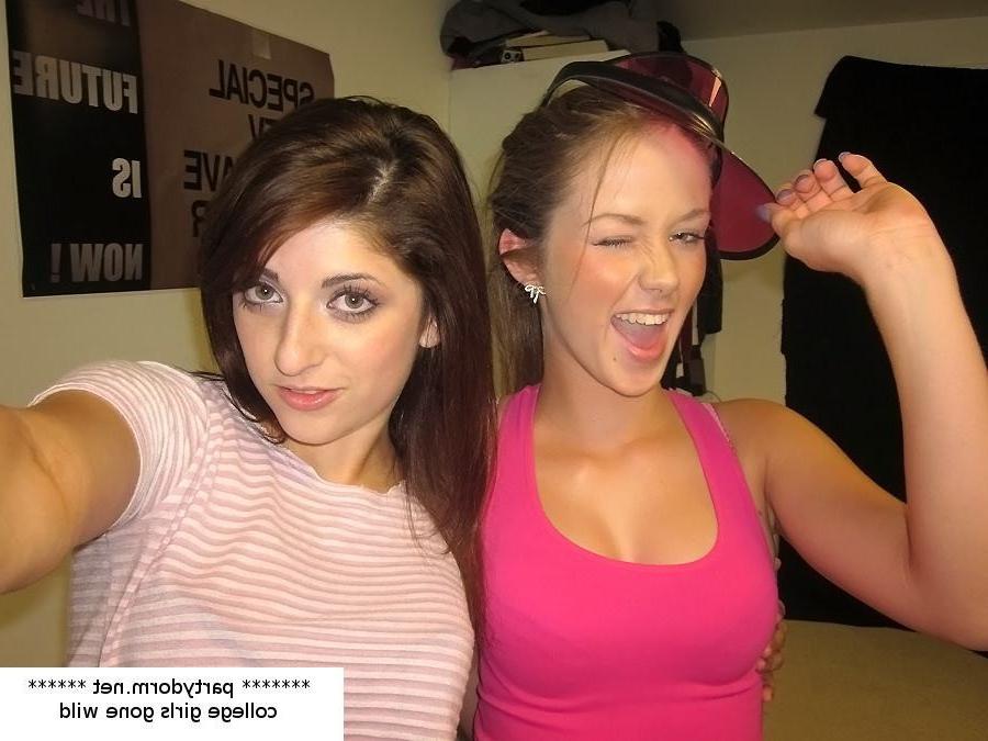 14P College girls gone wild  licking and lesbian fucking in dorm roo