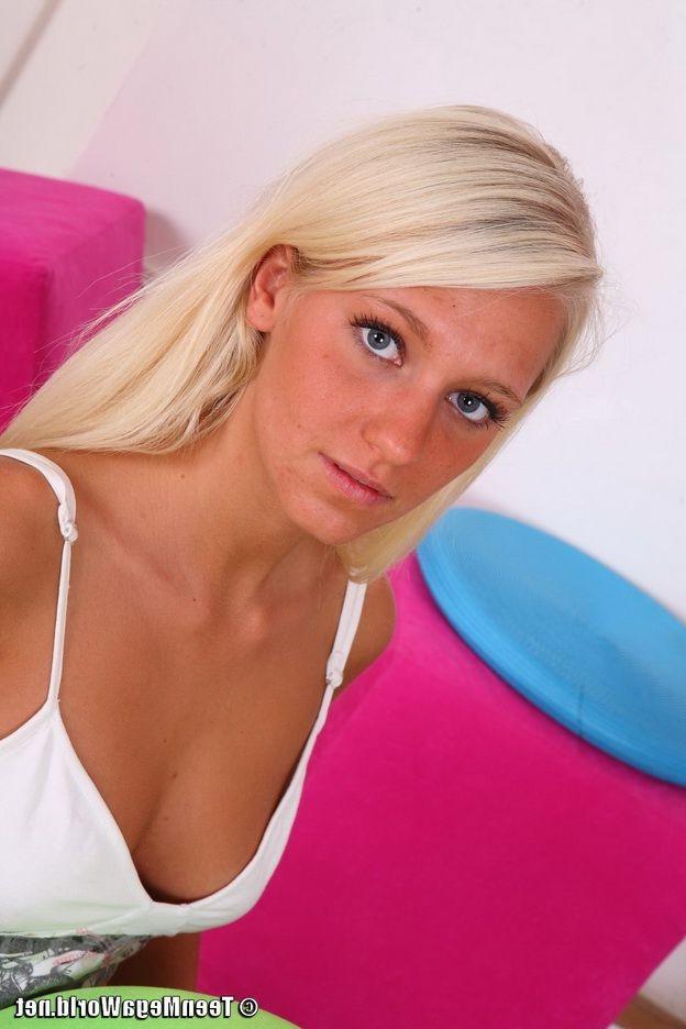 15P Blondie teen angel in hardcore fuckin and creampie