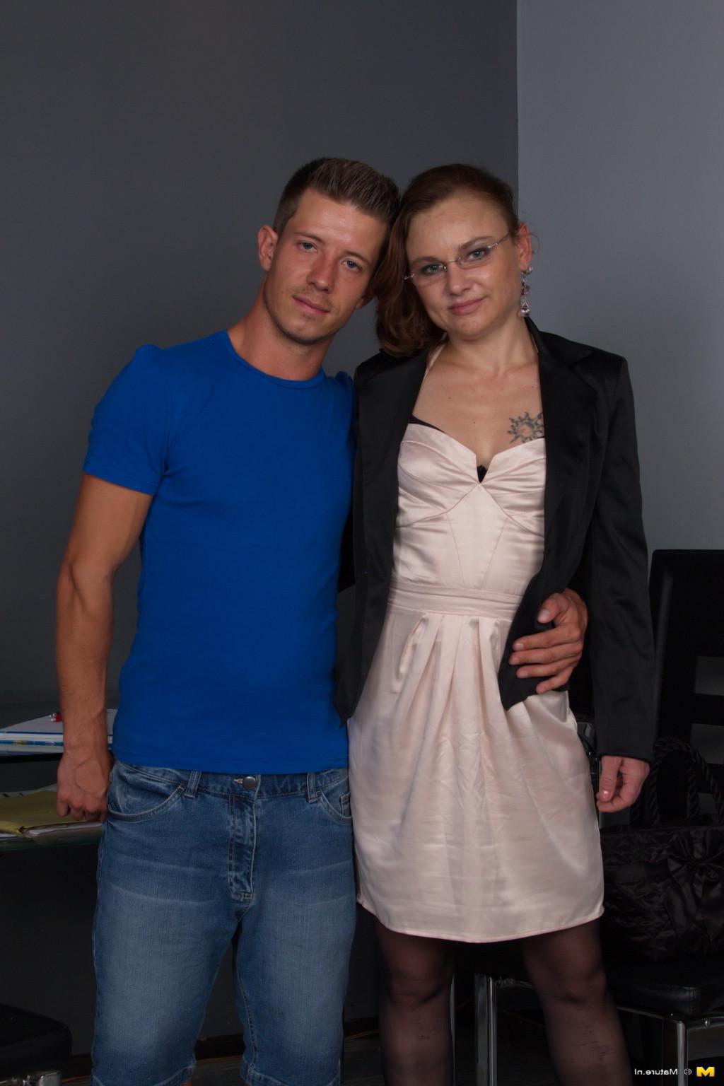 16P This naughty housewife loves to fool around with her toy boy
