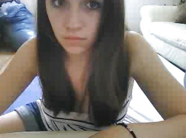 16P TEENS ON CAM WATCHING DICK - PLS COMMENT DIRTY